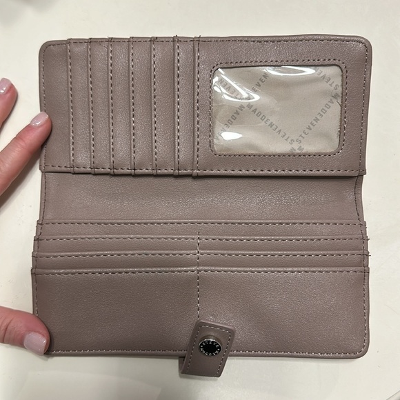 Steve Madden Wallet - Picture 2 of 5